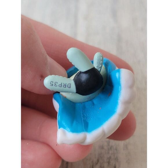 Beach pools Frankie Blue Monster High mini toy figure - Picture 5 of 5